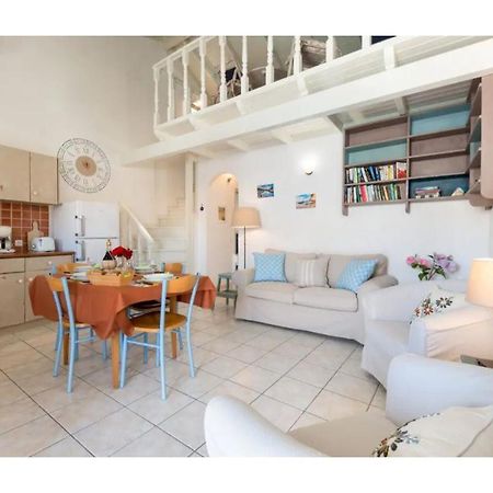 Faye'S Loft Apartment Gaios Luaran gambar