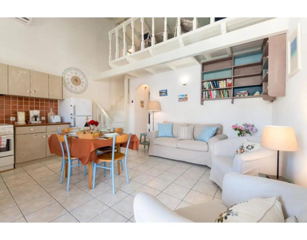 Faye'S Loft Apartment Gaios Luaran gambar